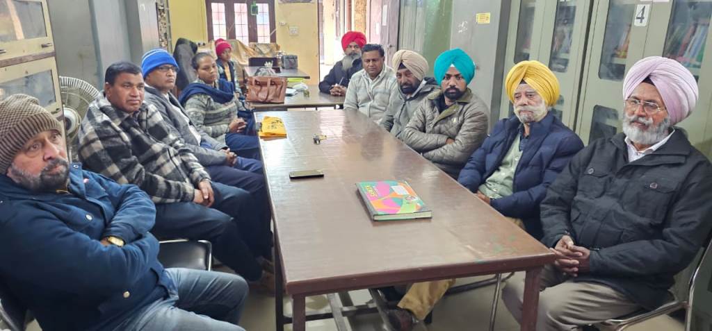 ਡੈਮੋਕ੍ਰੈਟਿਕ ਪੈਨਸ਼ਨਰ ਫਰੰਟ ਵਲੋਂ ਪੈਨਸ਼ਨਰ ਦਿਵਸ ਤੇ ਕੀਤੀ ਵਿਚਾਰ ਗੋਸ਼ਠੀ